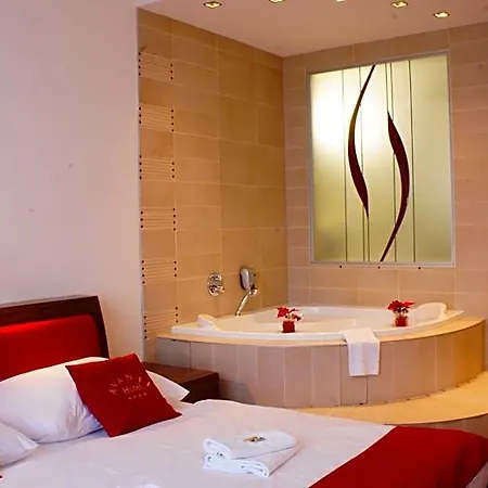Avanti Hotel