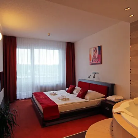 Hotel Avanti 4*