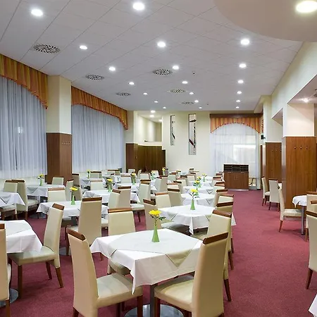 Avanti Hotel