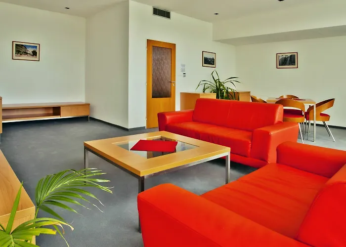 Hotel Avanti 4*